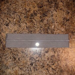 Lululemon Light Gray Heather headband w/grips